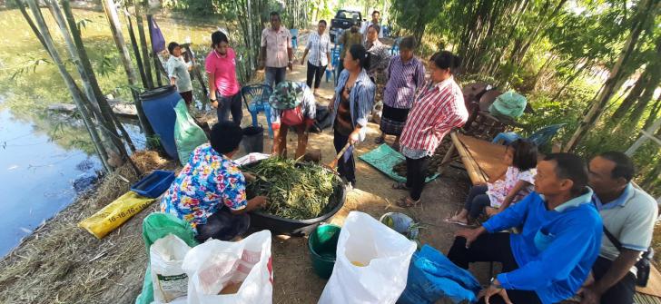 4. อบรมเชิงปฏิบัติการการทำอาหารปลา อาหารไก่ และการคิดต้นทุน วันที่ 29 พฤศจิกายน 2563 ณ หมู่ 8 บ้านใหม่ศรีอุบล ต.นิคมทุ่งโพธิ์ทะเล อ.เมืองกำแพงเพชร จ.กำแพงเพชร